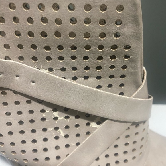 Bumper Tan High Strappy High Heel (4in) Boots-size 9 - Picture 4 of 8